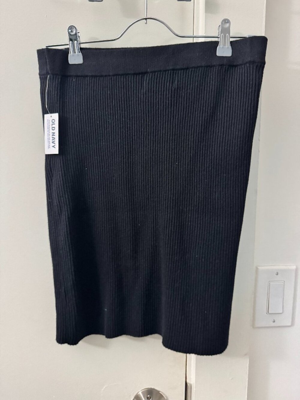 NWT Old Navy Black Rib-Knit Midi Pencil Skirt